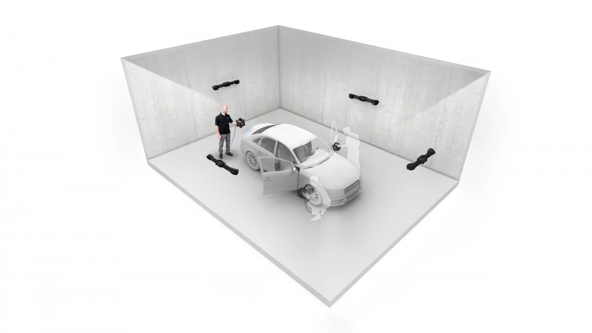 Image shows 3D scanning of a vehicle using C-Link functionality from Creaform